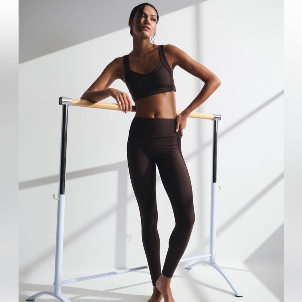 Abercrombie & Fitch YPB sculptLUX Sports Bra & Leggings Set